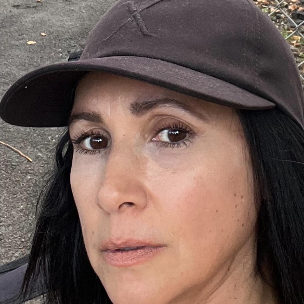 Meet your Posher, Mirta